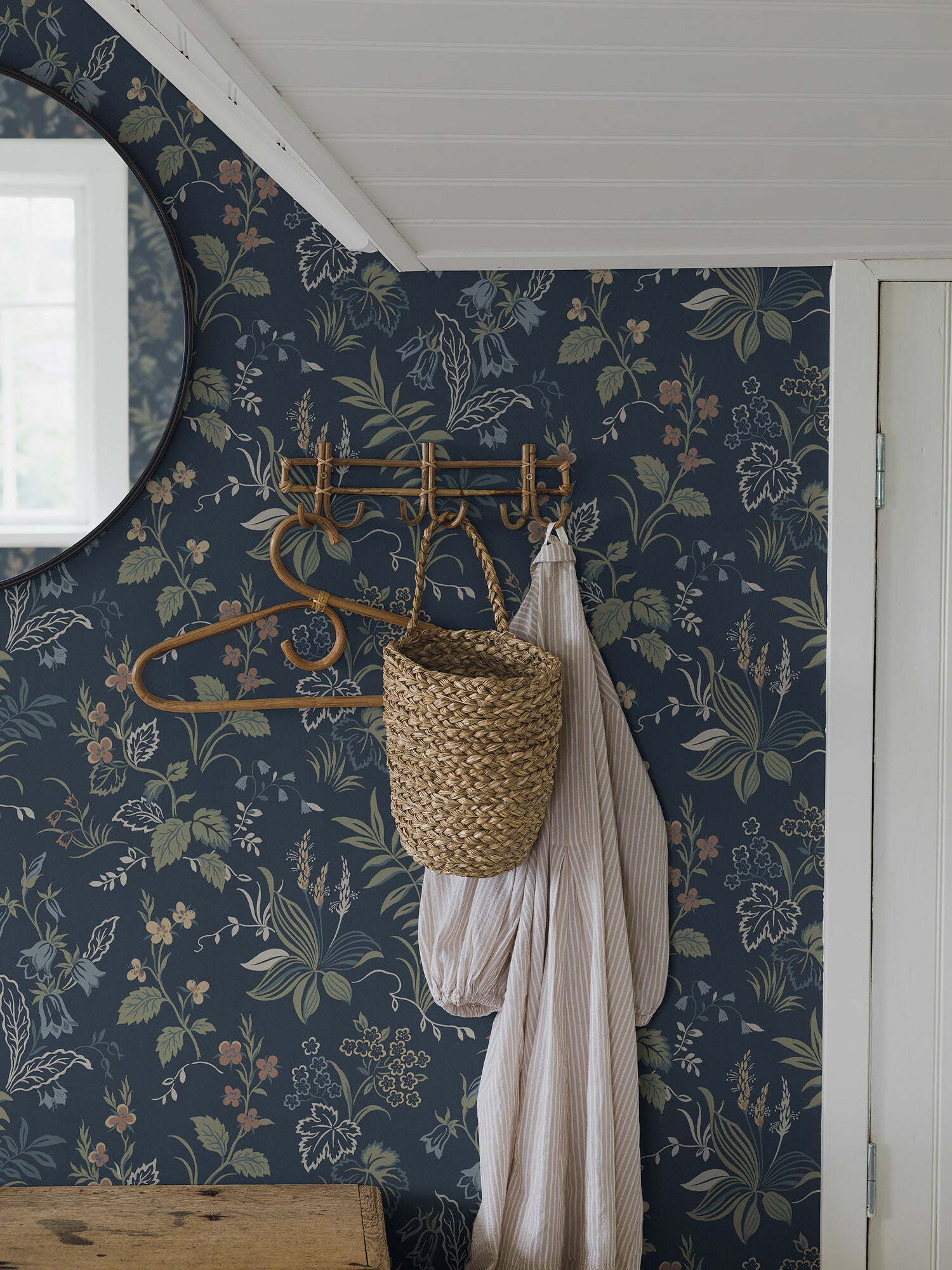 Folklore, blå tapet