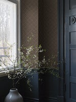 Golden Trellis, brun rutmönster med guldskimmer